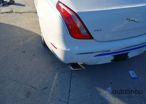 2012 Jaguar Xj z USA, uszkodzony, nr VIN SAJWA1CBXCLV28806